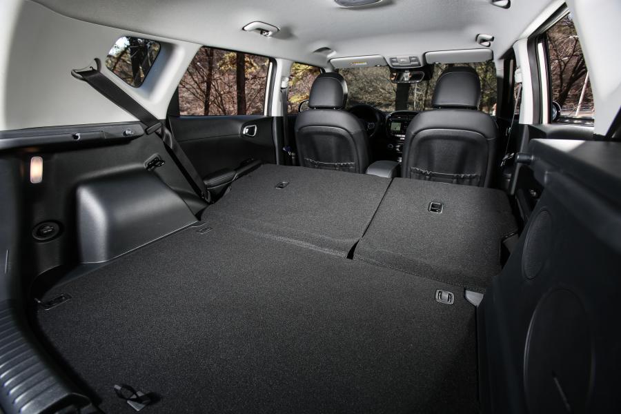 Интерьер Kia Soul EV (SK3) 2019 года  (KR) (фото 18 из 35)
